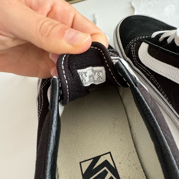 Van off the wall old skool shoe - Picture 3 of 3